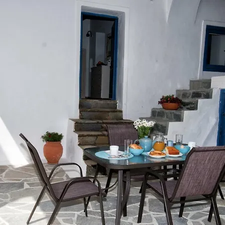 Gavrion's Nest - Premium Cycladic