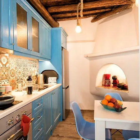 Gavrion's Nest - Premium Cycladic *