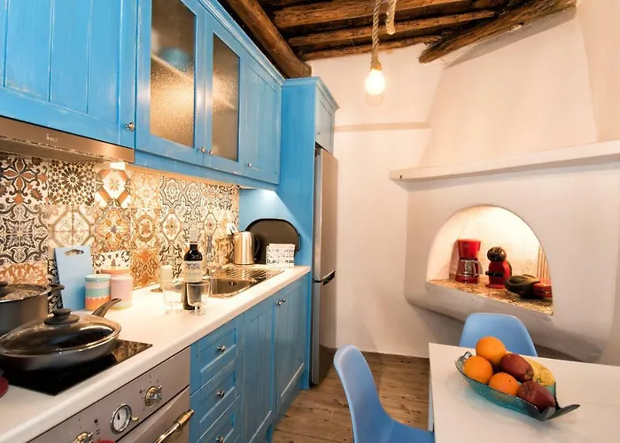 Gavrion's Nest - Premium Cycladic * Γαύριο